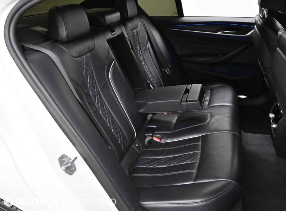 BMW 5시리즈 530i M 스포츠 플러스 사진 12