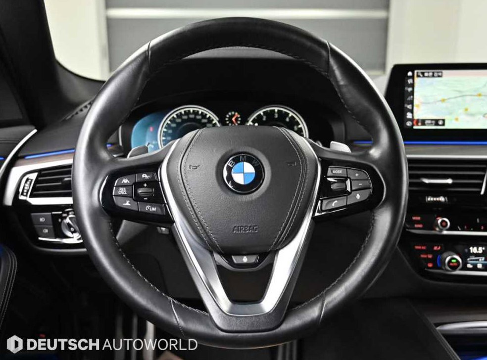 BMW 5시리즈 530i M 스포츠 플러스 사진 13