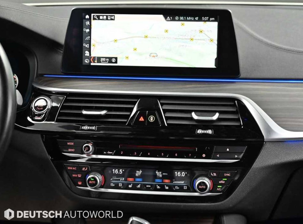 BMW 5시리즈 530i M 스포츠 플러스 사진 14