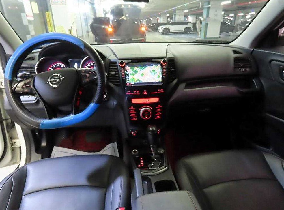 KG모빌리티(쌍용)  티볼리 2WD 가솔린 1.6 RX 사진 10