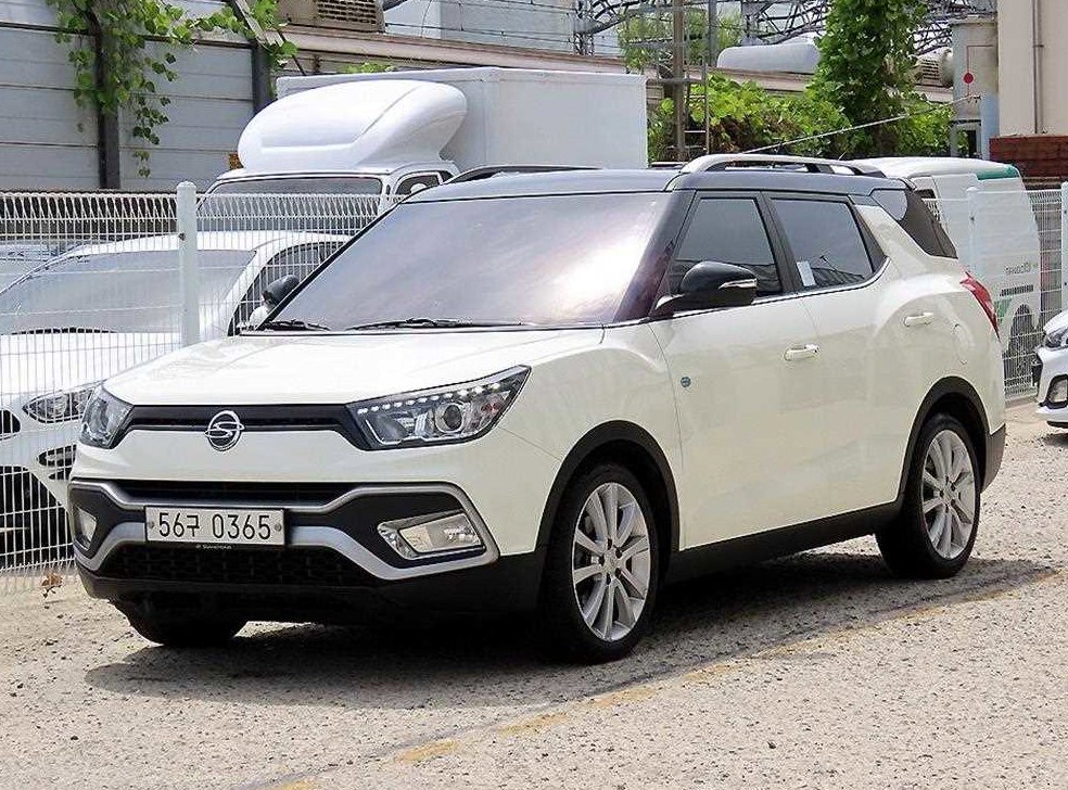 KG모빌리티(쌍용)  티볼리 2WD 디젤 1.6 IX 사진 2