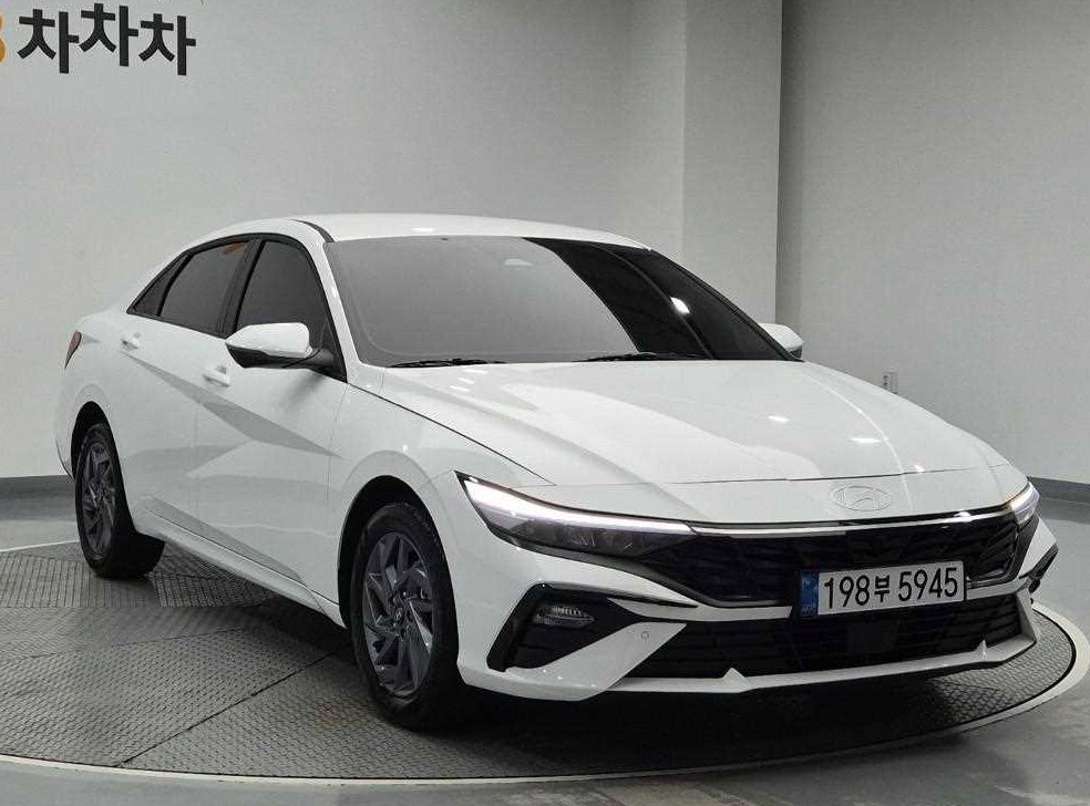 현대 아반떼 1.6 HEV 사진 4