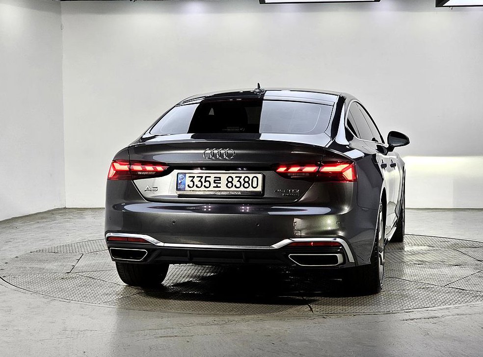 아우디 A5 40 TDI 콰트로 프리미엄 스포트백 사진 3