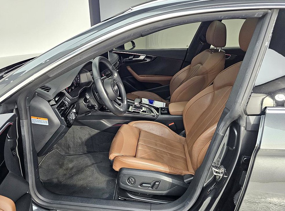 아우디 A5 40 TDI 콰트로 프리미엄 스포트백 사진 8