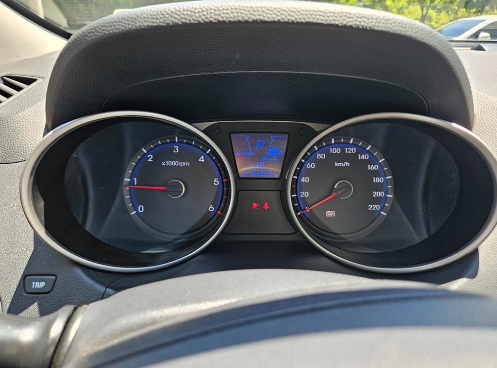현대 투싼 2WD VGT X20 사진 9