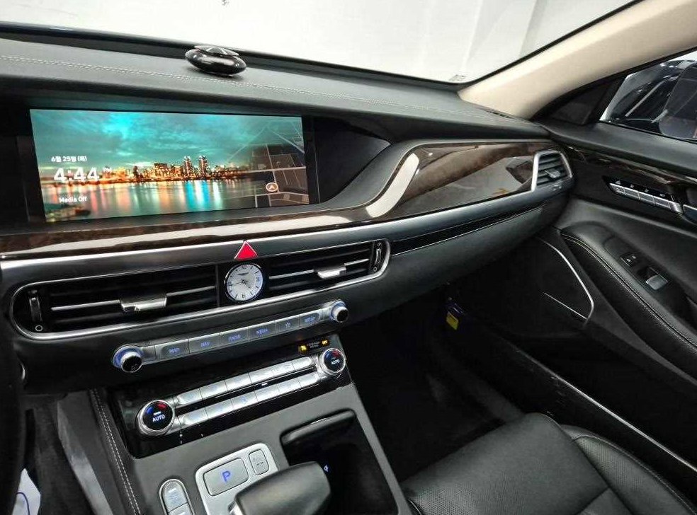 제네시스 G90 3.8 GDI AWD 사진 10