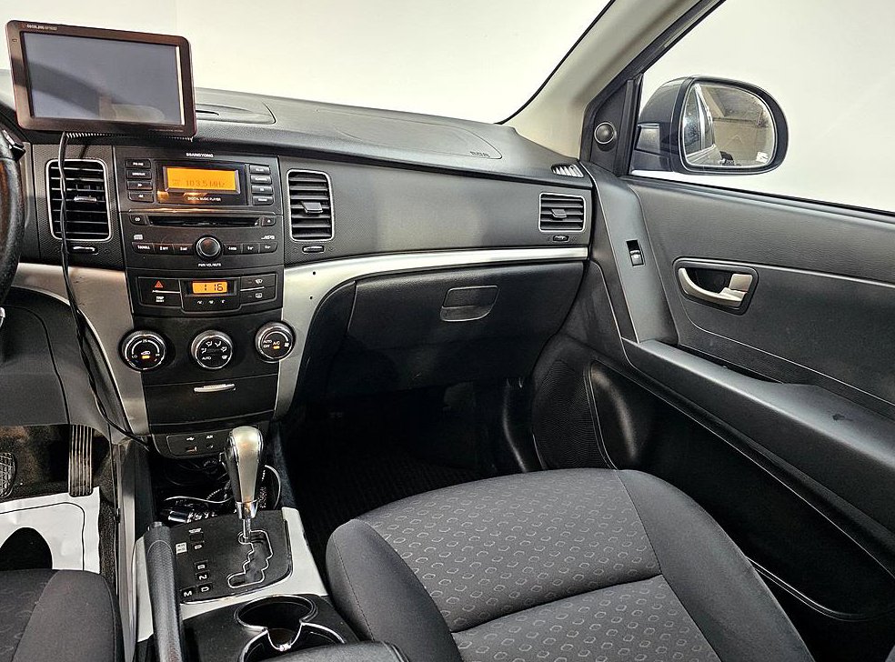 KG모빌리티(쌍용)  코란도 CLUBBY 4WD 사진 10