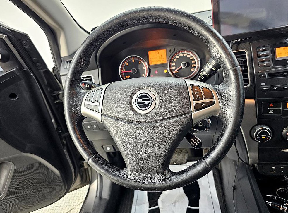 KG모빌리티(쌍용)  코란도 CLUBBY 4WD 사진 12