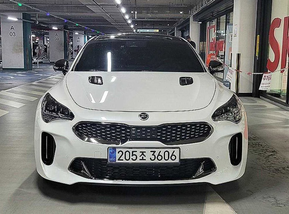 기아 스팅어 2WD 3.3 GT 마스터즈 터보 패키지 사진 2