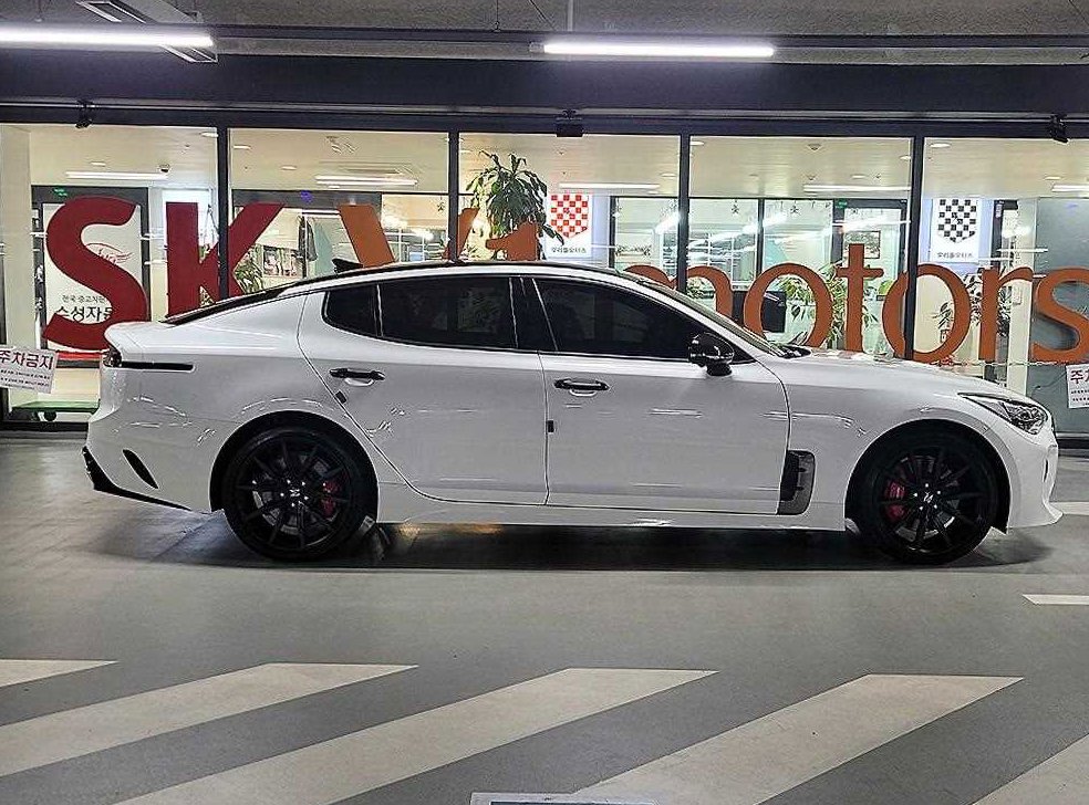 기아 스팅어 2WD 3.3 GT 마스터즈 터보 패키지 사진 3