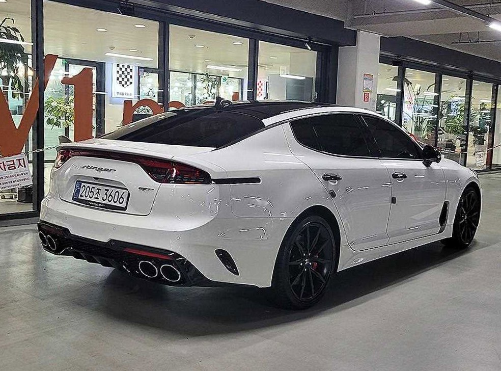 기아 스팅어 2WD 3.3 GT 마스터즈 터보 패키지 사진 4