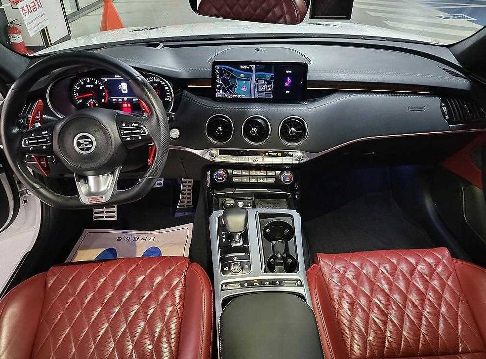 기아 스팅어 2WD 3.3 GT 마스터즈 터보 패키지 사진 6