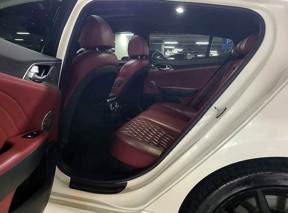 기아 스팅어 2WD 3.3 GT 마스터즈 터보 패키지 사진 8