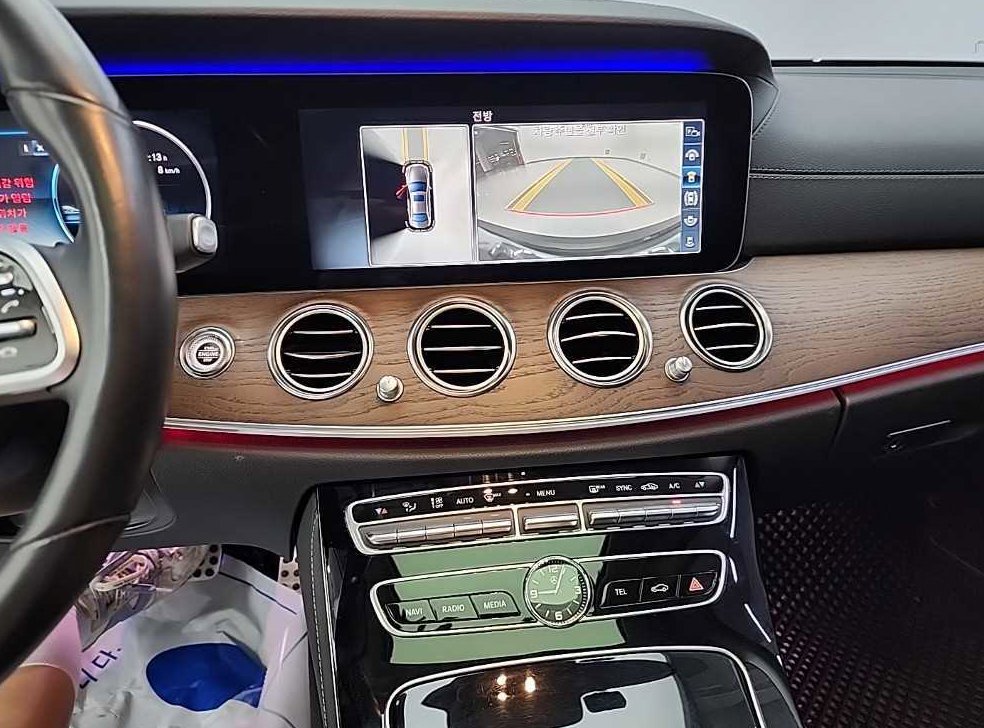 벤츠 E 클래스 E300 익스클루시브 사진 10