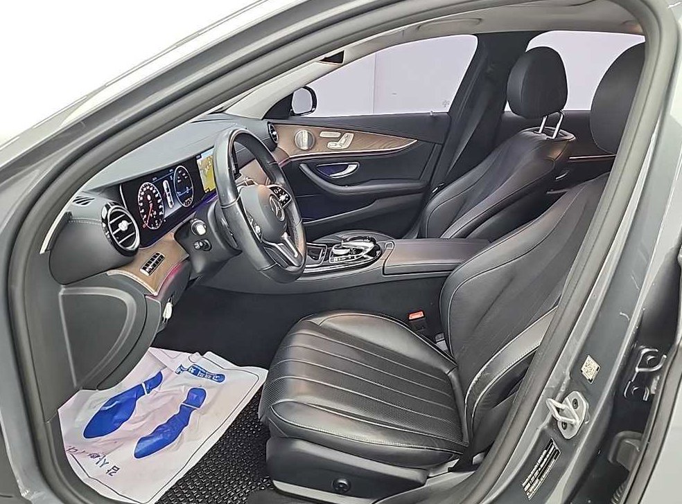 벤츠 E 클래스 E300 익스클루시브 사진 11