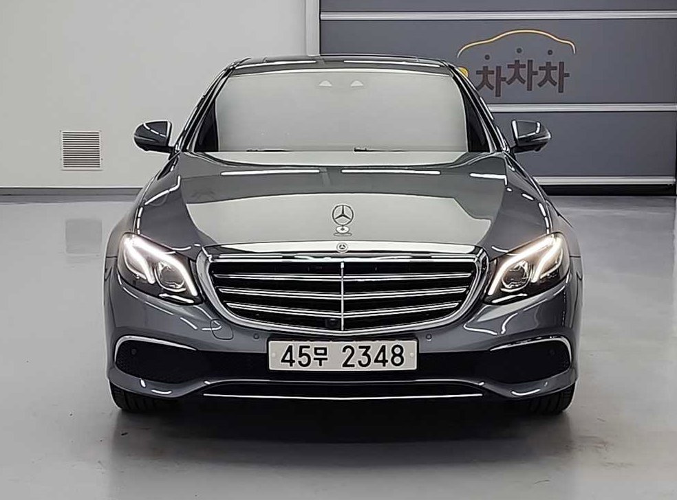 벤츠 E 클래스 E300 익스클루시브 사진 2