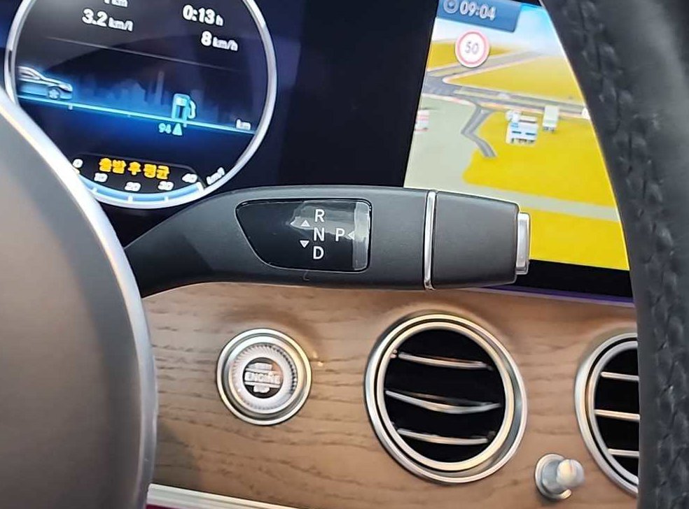 벤츠 E 클래스 E300 익스클루시브 사진 8