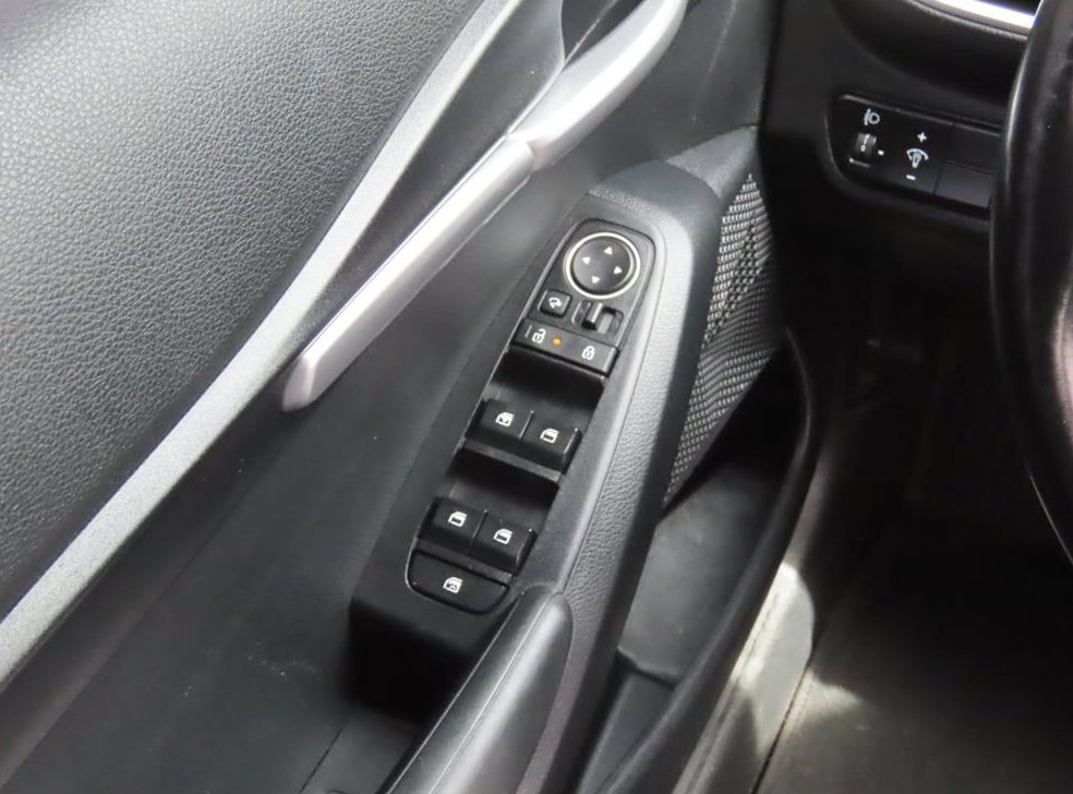 기아 셀토스 가솔린 1.6 터보 2WD 사진 13