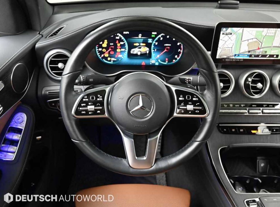 벤츠 GLC 클래스 GLC 300 4MATIC 쿠페 사진 13