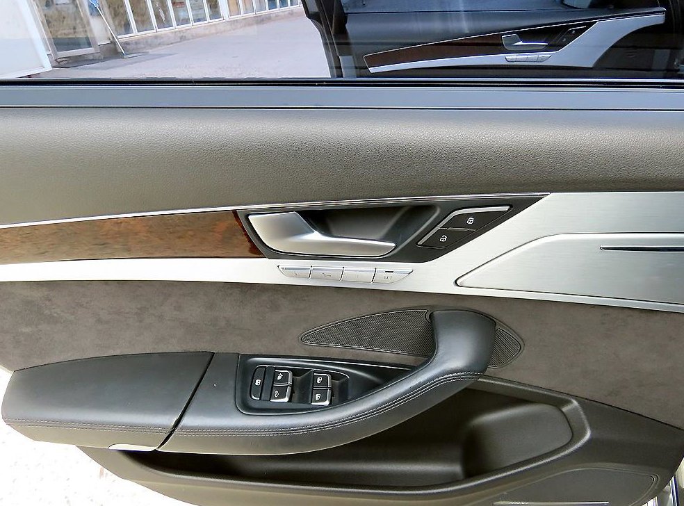 아우디 A8 4.0 TFSI 콰트로 LWB 사진 14