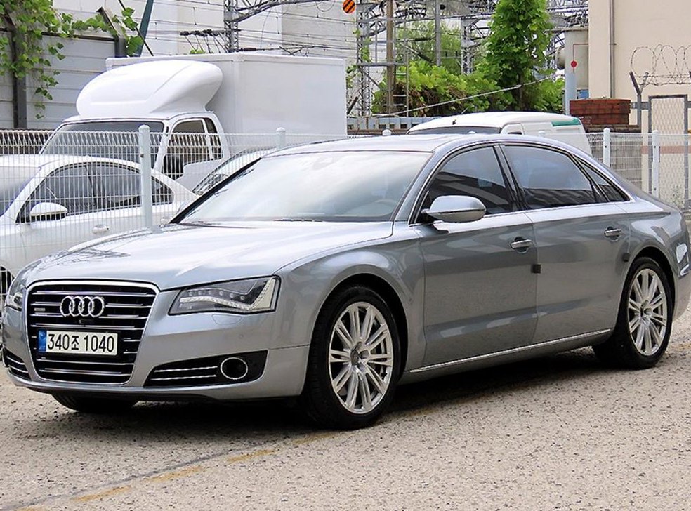 아우디 A8 4.0 TFSI 콰트로 LWB 사진 2