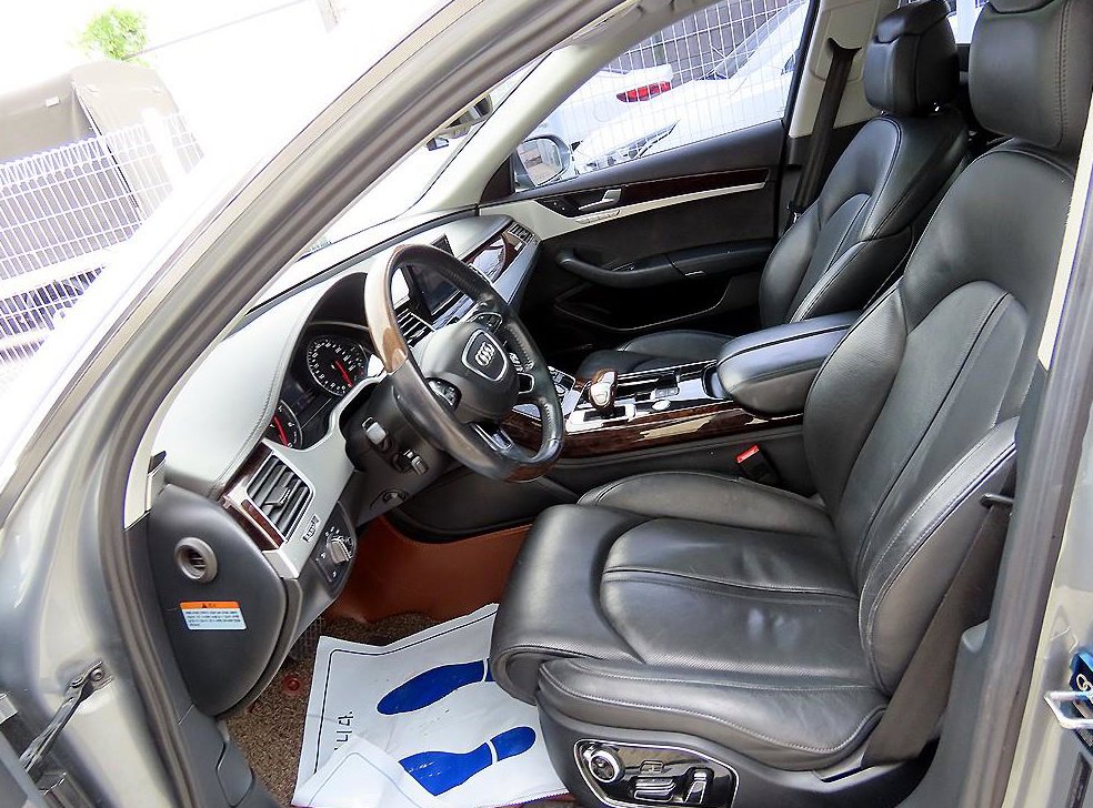 아우디 A8 4.0 TFSI 콰트로 LWB 사진 5