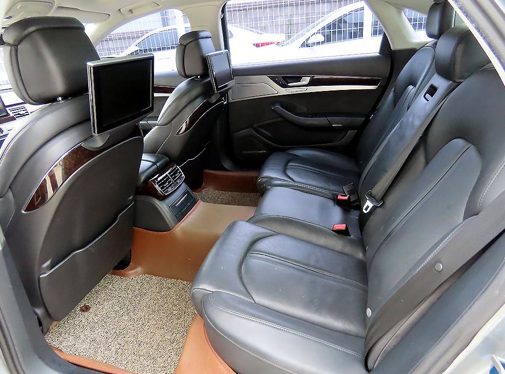 아우디 A8 4.0 TFSI 콰트로 LWB 사진 6