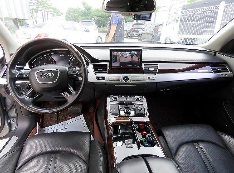 아우디 A8 4.0 TFSI 콰트로 LWB 사진 7