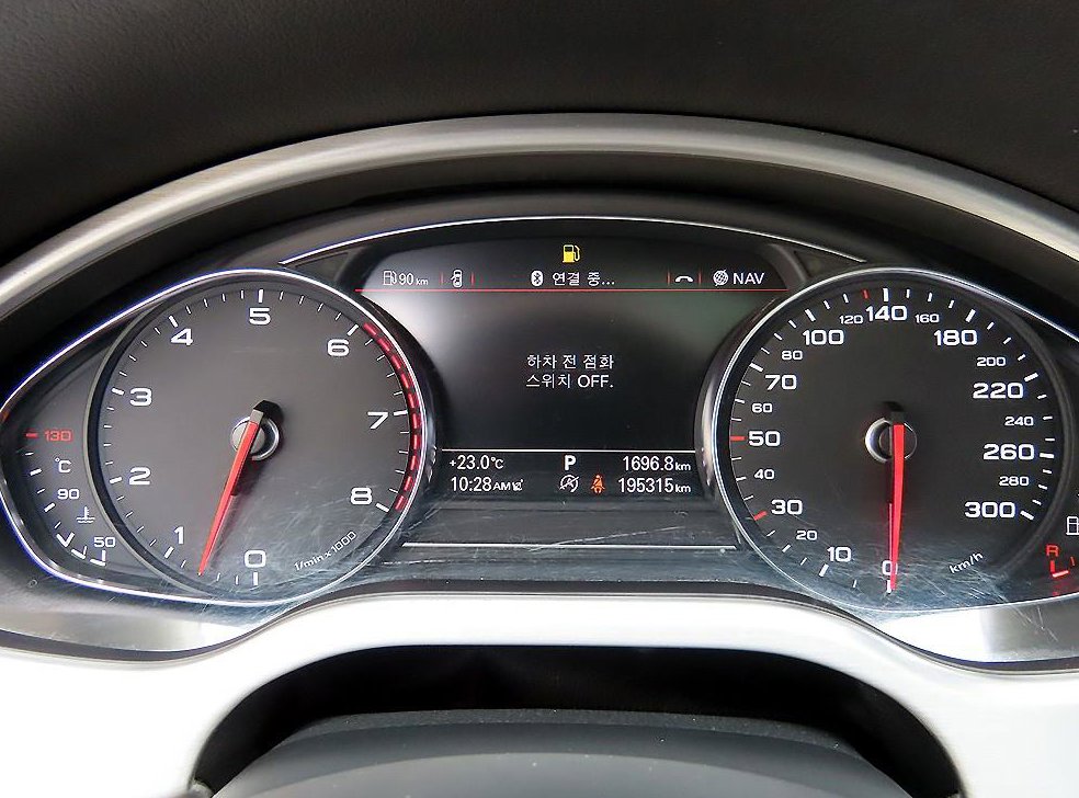 아우디 A8 4.0 TFSI 콰트로 LWB 사진 9