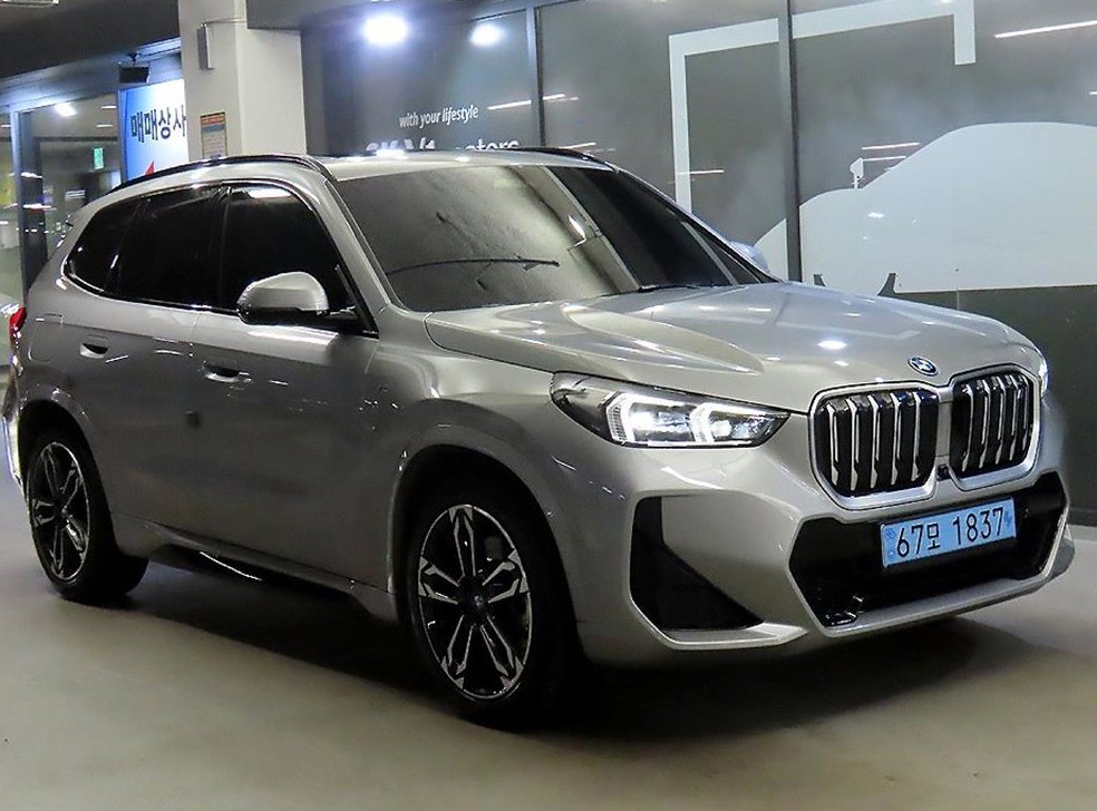 BMW iX1 xDrive 30 M 스포츠