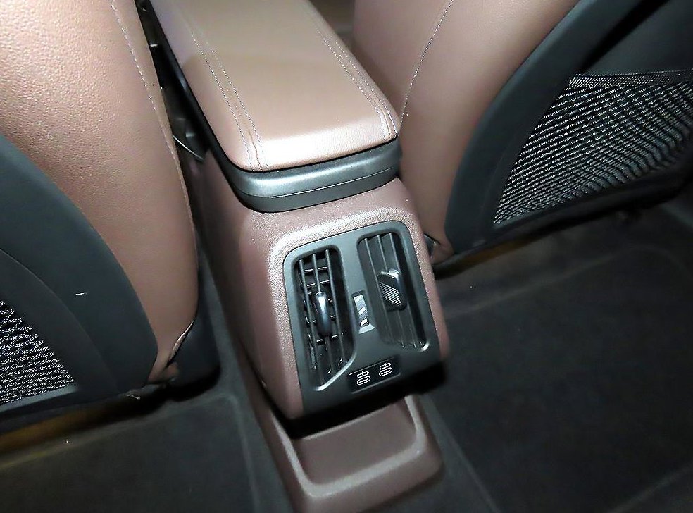 BMW iX1 xDrive 30 M 스포츠 사진 14