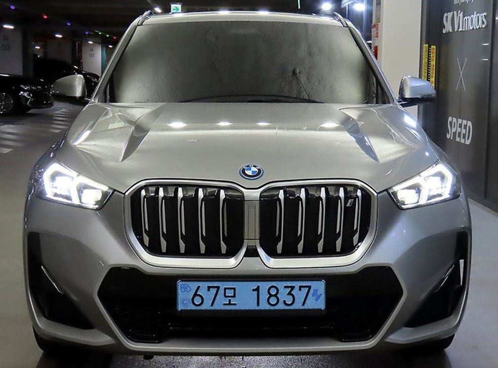 BMW iX1 xDrive 30 M 스포츠 사진 2