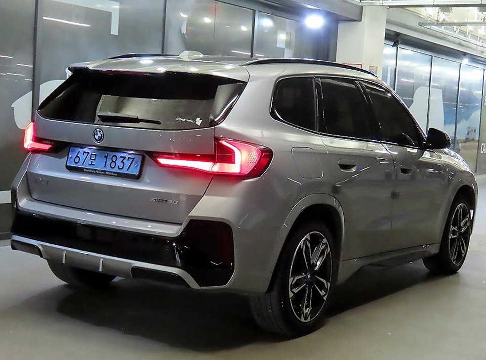 BMW iX1 xDrive 30 M 스포츠 사진 4