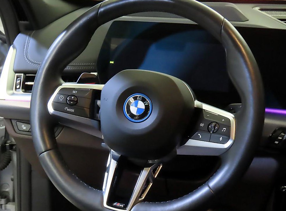 BMW iX1 xDrive 30 M 스포츠 사진 8