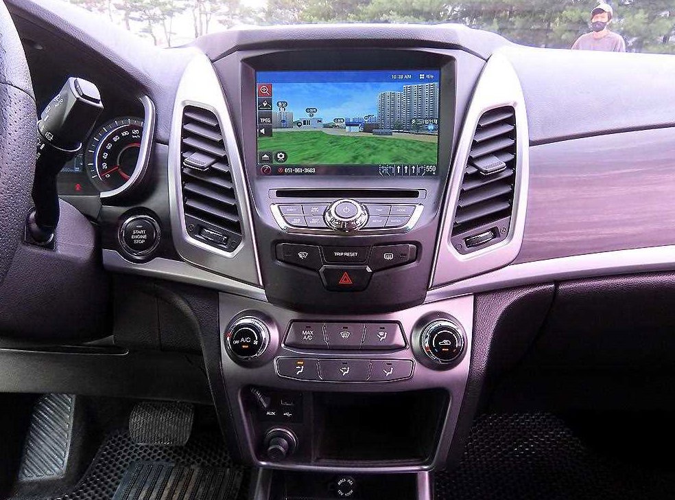 KG모빌리티(쌍용)  코란도 2WD 2.2 RX 사진 14