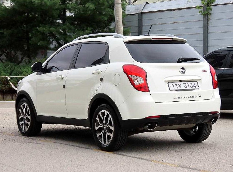 KG모빌리티(쌍용)  코란도 2WD 2.2 RX 사진 3