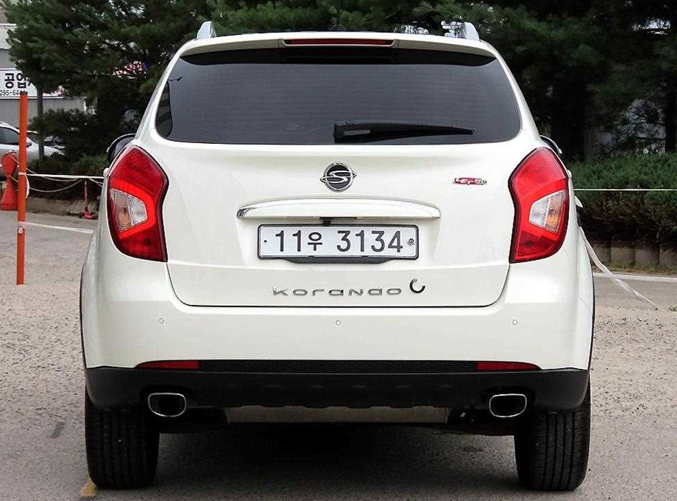 KG모빌리티(쌍용)  코란도 2WD 2.2 RX 사진 4