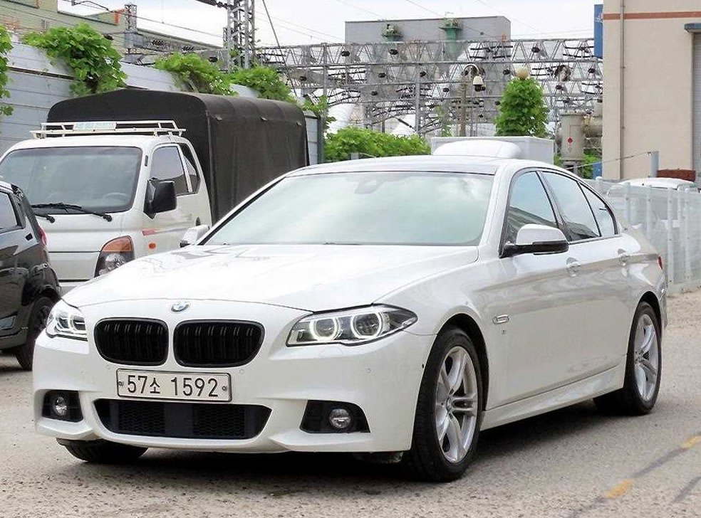 BMW 5시리즈 520d M 에어로다이나믹 프로 사진 2