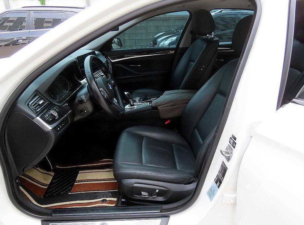 BMW 5시리즈 520d M 에어로다이나믹 프로 사진 5
