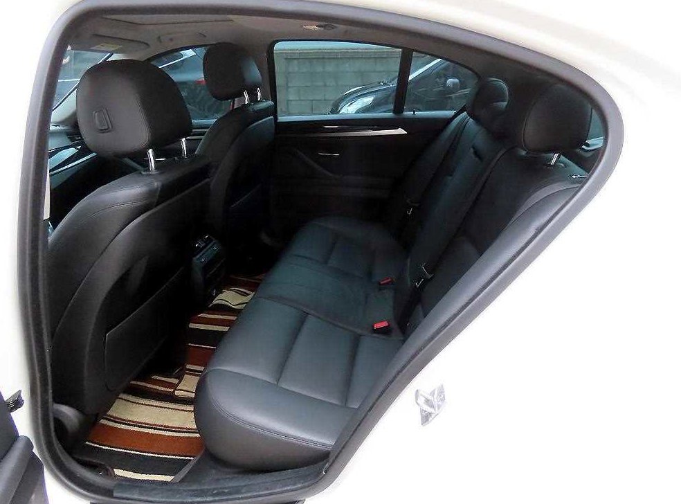 BMW 5시리즈 520d M 에어로다이나믹 프로 사진 6