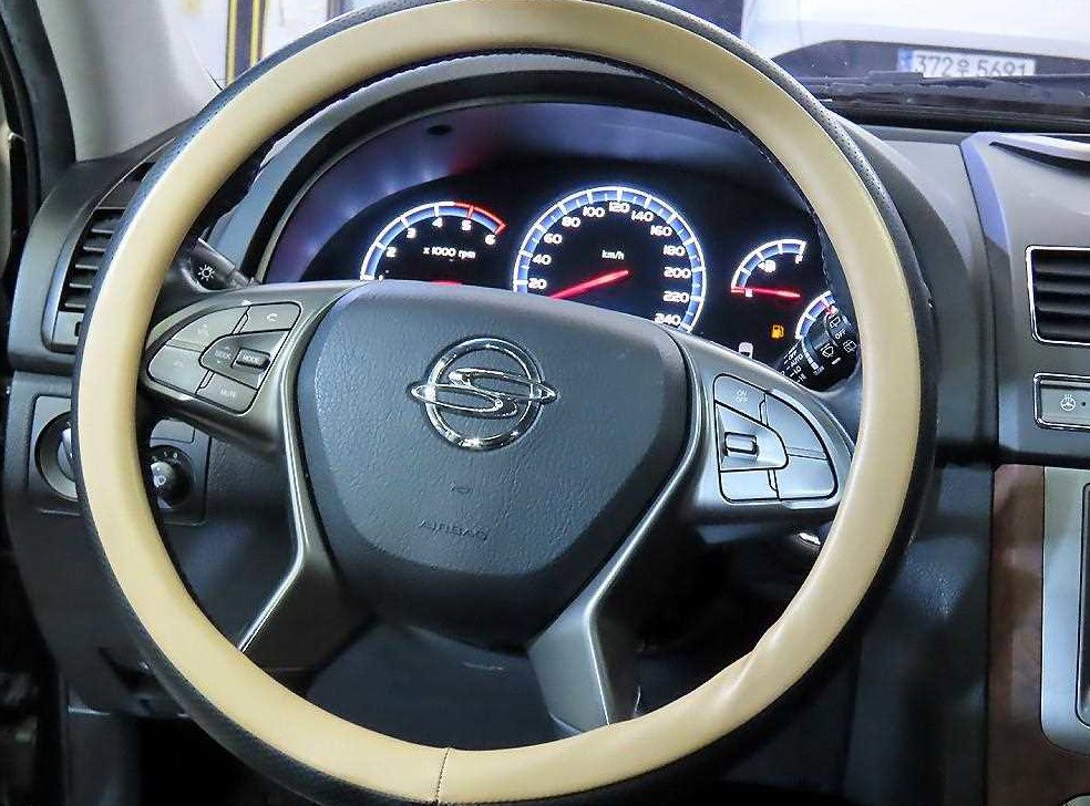 KG모빌리티(쌍용)  렉스턴 2.2 4WD RX7 사진 8