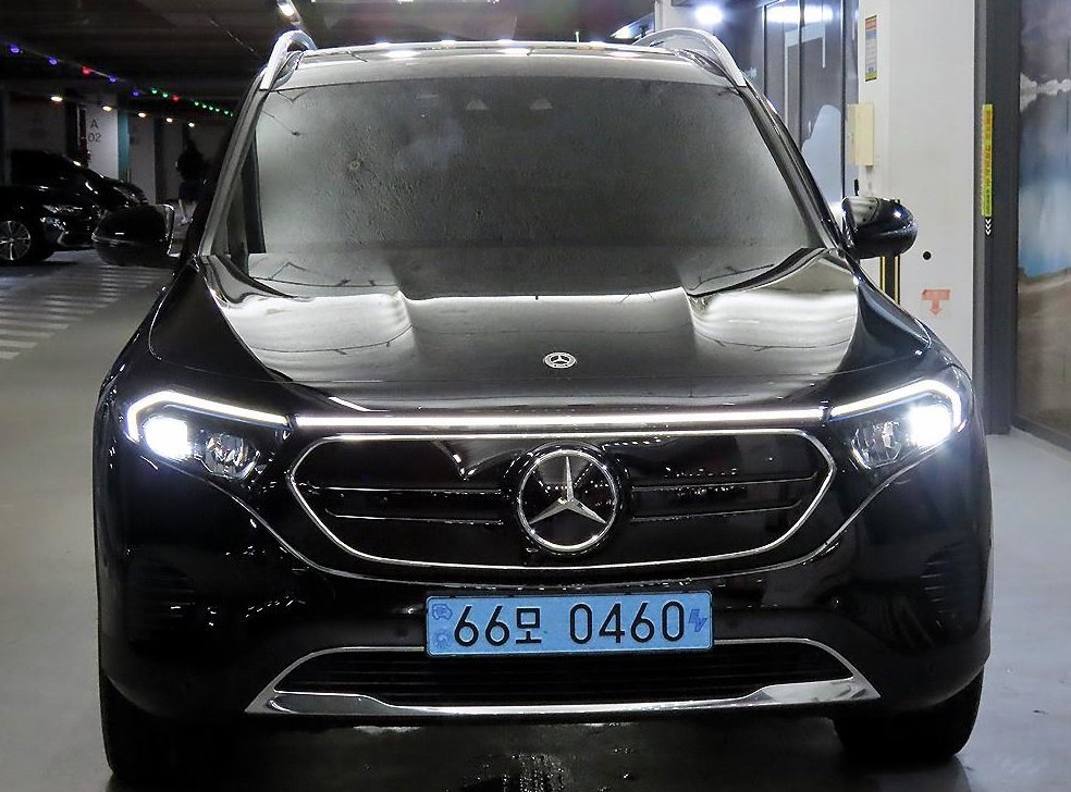 벤츠 EQB EQB 300 4MATIC AMG 라인 사진 2
