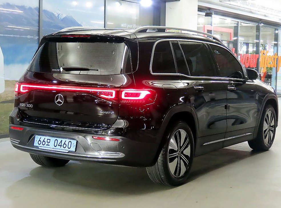 벤츠 EQB EQB 300 4MATIC AMG 라인 사진 4