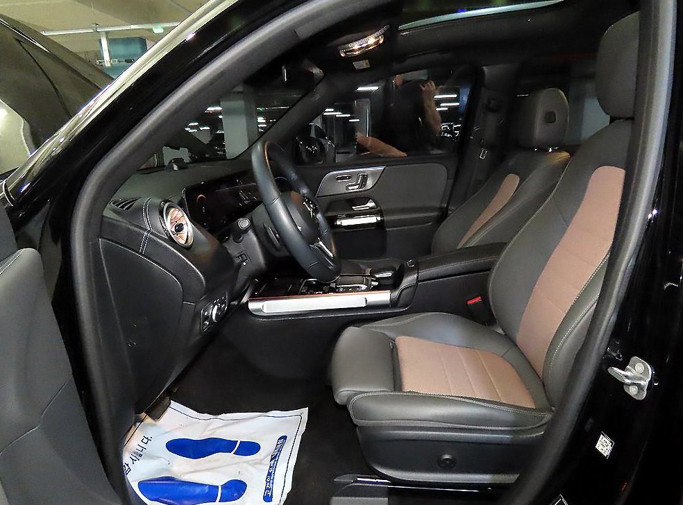 벤츠 EQB EQB 300 4MATIC AMG 라인 사진 6