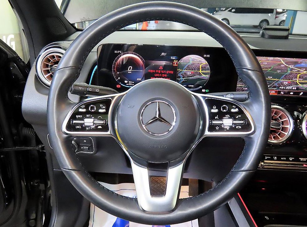 벤츠 EQB EQB 300 4MATIC AMG 라인 사진 8