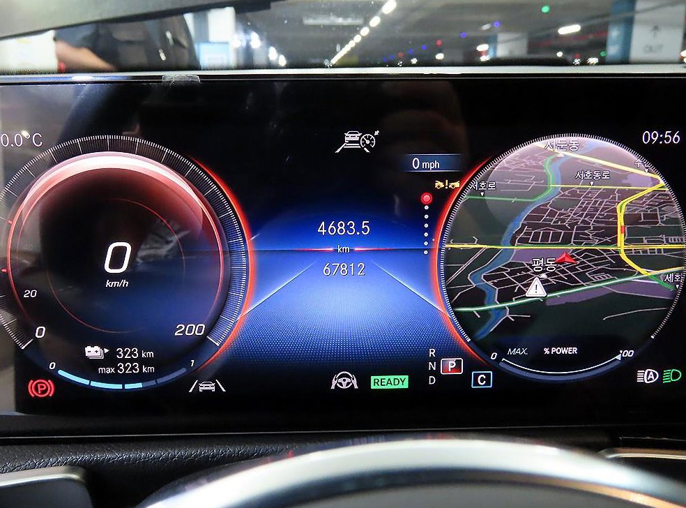 벤츠 EQB EQB 300 4MATIC AMG 라인 사진 9