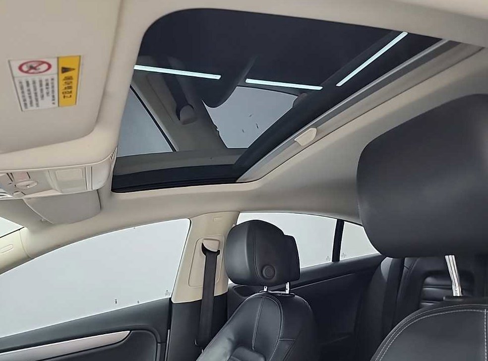 폭스바겐 CC 2.0 TDI 블루모션 사진 14