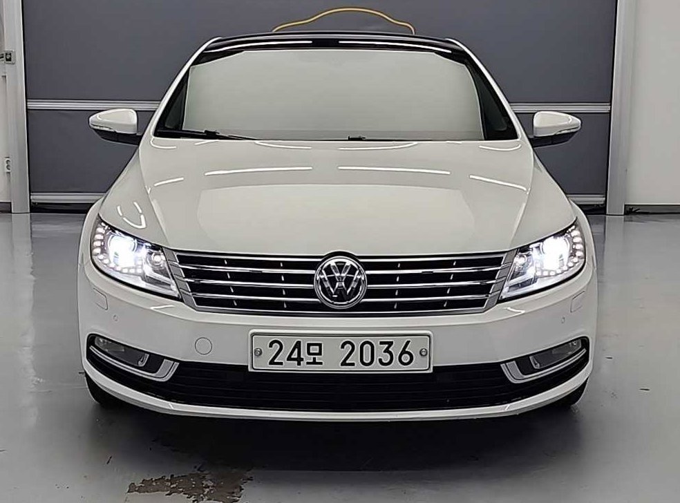 폭스바겐 CC 2.0 TDI 블루모션 사진 2