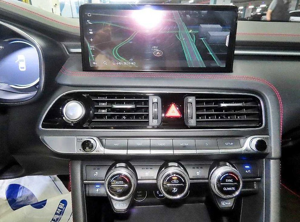 제네시스 G70 가솔린 2.0T 4WD 사진 11