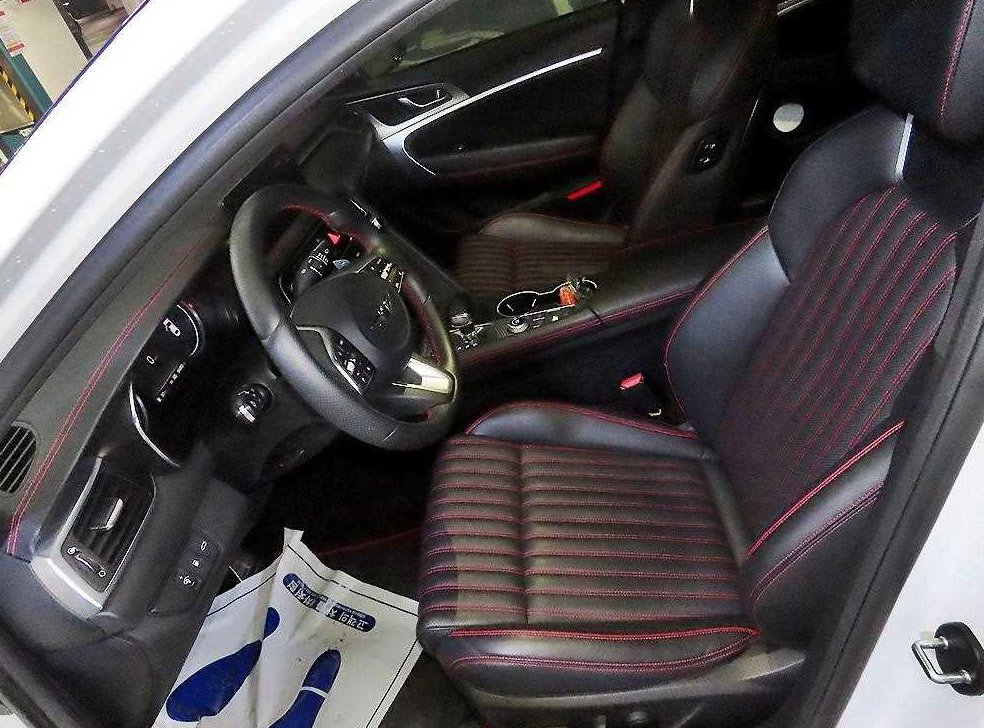 제네시스 G70 가솔린 2.0T 4WD 사진 6